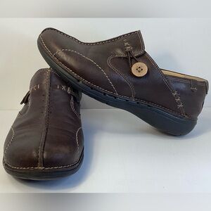 Clarks slip-on unstructured brown Un Loop